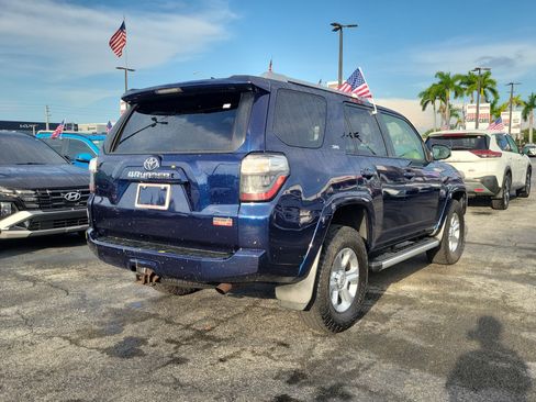 Used 2015 Toyota 4Runner SR5 AWD/4WD image 11
