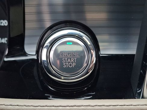 Used 2021 Lincoln Corsair AWD w/ Premium Package image 29