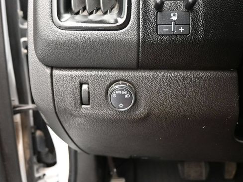 Used 2021 Chevrolet Colorado LT RWD image 13