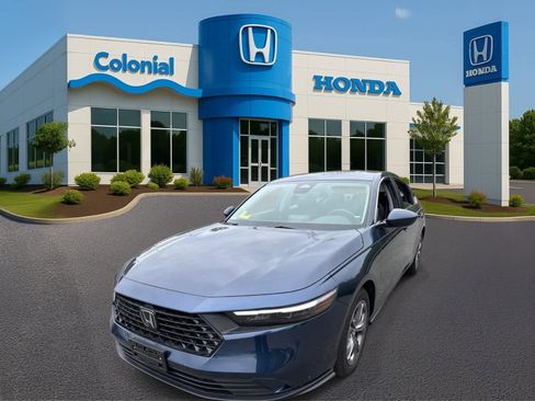 Used 2024 Honda Accord EX image 2