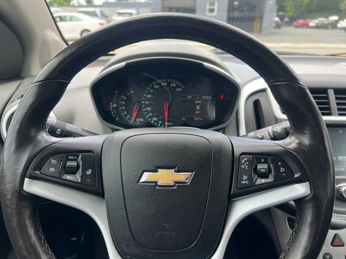 Used 2017 Chevrolet Sonic LT w/ Convenience Package FWD image 18