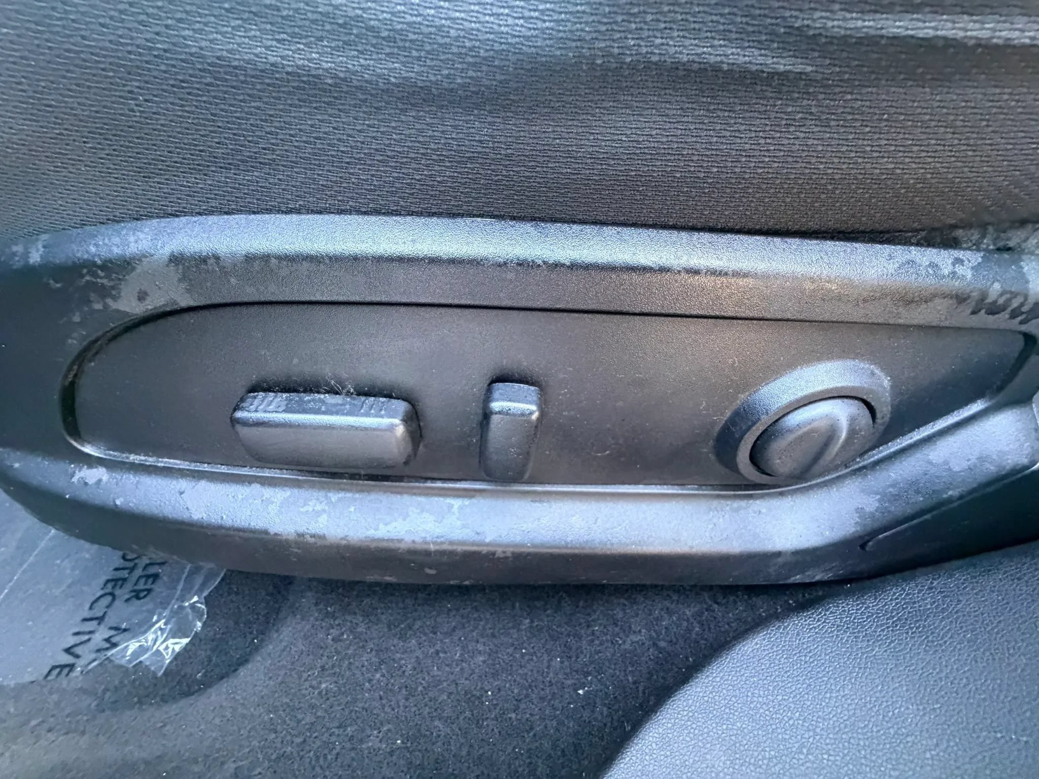 Used 2015 GMC Acadia SLE FWD image 18