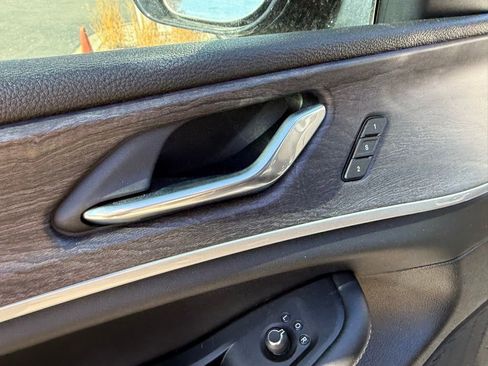 New 2025 Jeep Grand Cherokee L Limited w/ Trailer Tow Package image 13