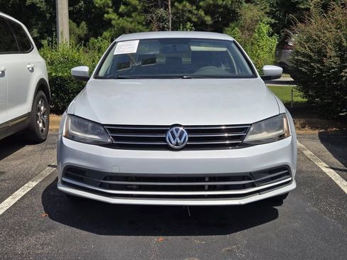 Used 2017 Volkswagen Jetta S FWD image 2
