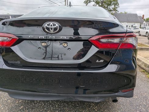 Used 2021 Toyota Camry LE FWD image 12