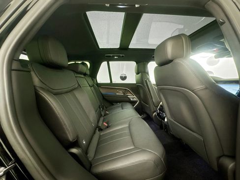 Certified 2024 Land Rover Range Rover SE AWD/4WD image 25