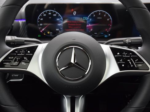 New 2025 Mercedes-Benz CLA 250 4MATIC image 18