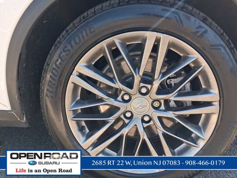 Used 2024 Acura MDX SH-AWD w/ Advance Package image 6