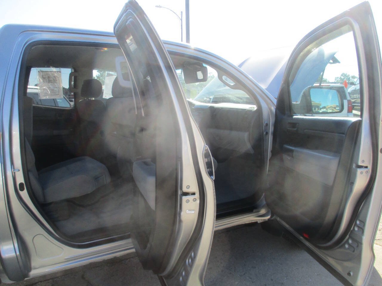 Used 2011 Toyota Tundra 4x4 Double Cab w/ Tow Pkg image 40
