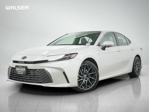 Used 2026 Toyota Camry XLE w/ Premium Plus Package AWD/4WD image 1