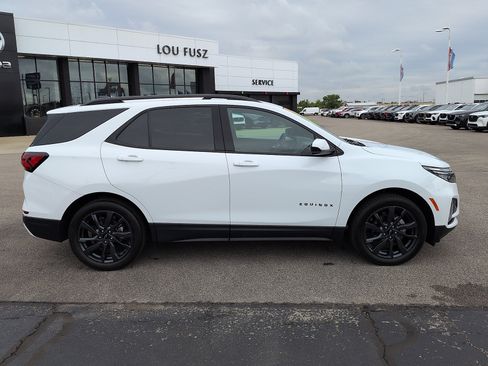Used 2022 Chevrolet Equinox RS FWD image 2
