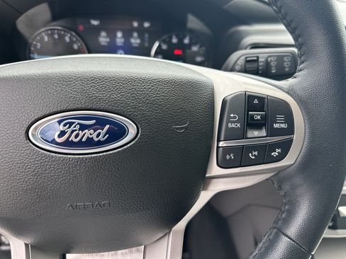 Used 2023 Ford Explorer XLT w/ Equipment Group 202A RWD image 27