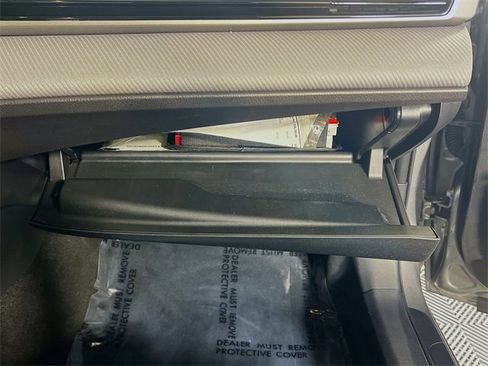 Used 2025 Toyota Camry SE image 30