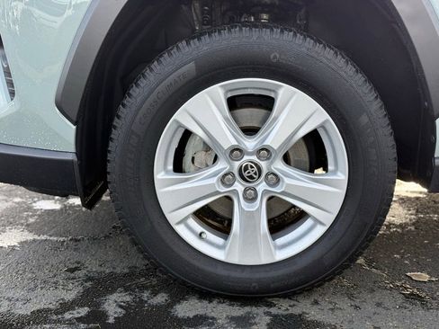 Used 2021 Toyota RAV4 XLE image 9