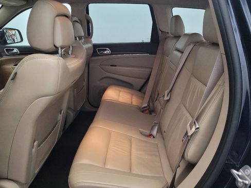 Used 2016 Jeep Grand Cherokee Limited AWD/4WD image 18