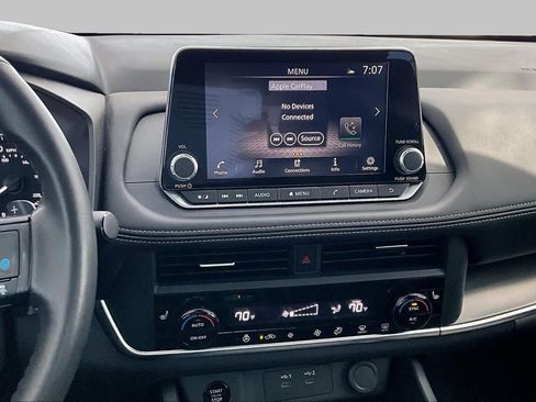 Certified 2024 Nissan Rogue SV w/ SV Premium Package FWD image 7