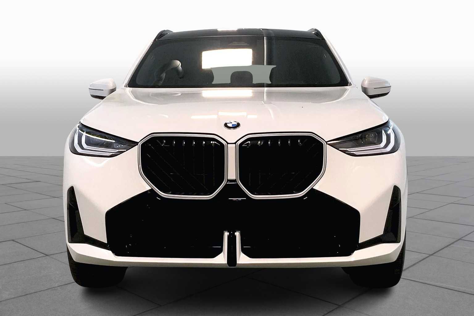 Used 2025 BMW X3 xDrive30i w/ M Sport Package AWD/4WD image 3