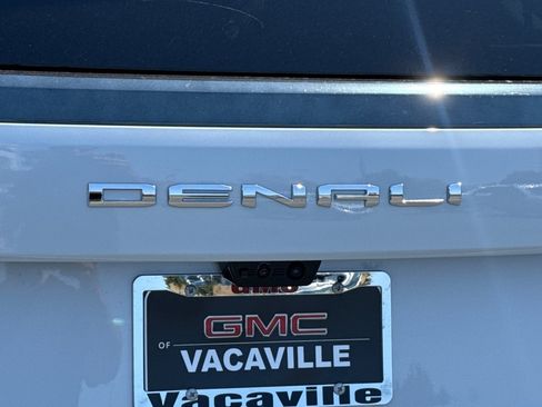 New 2026 GMC Yukon XL Denali Ultimate w/ LPO, Get Active Package AWD/4WD image 30