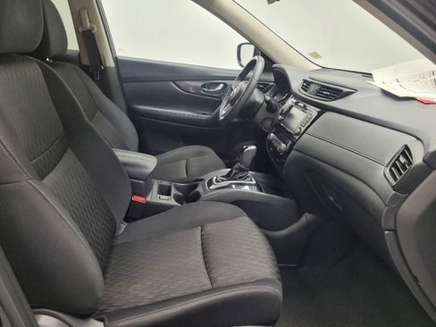 Used 2018 Nissan Rogue SV image 21