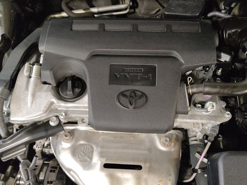 Used 2017 Toyota Camry LE image 30