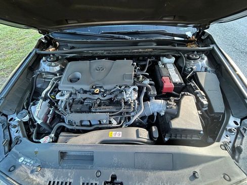 Used 2024 Toyota Camry SE w/ Convenience Package FWD image 11