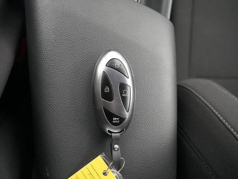 Certified 2025 Hyundai Elantra SEL FWD image 38