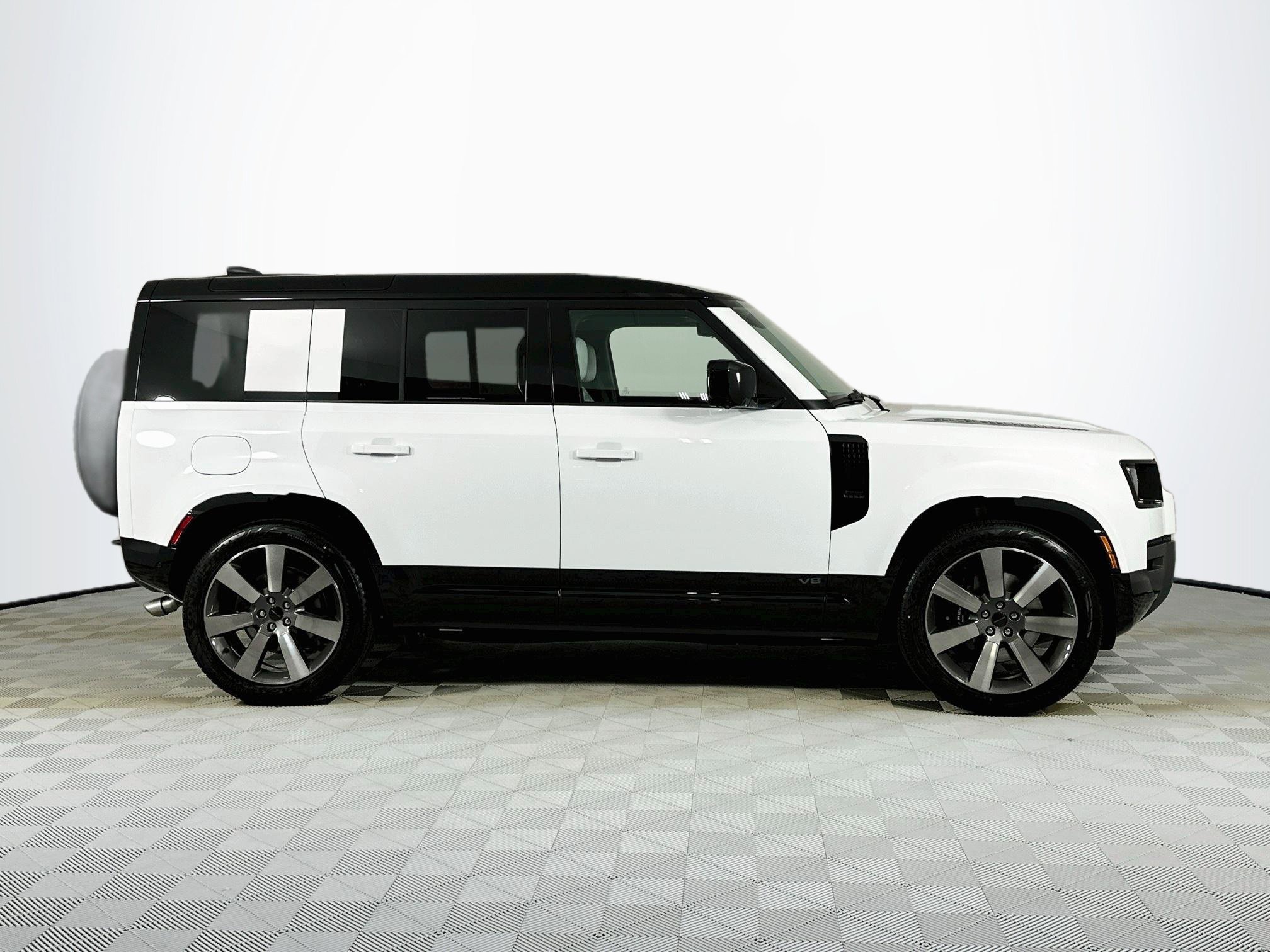 New 2026 Land Rover Defender 110 V8 AWD/4WD image 4