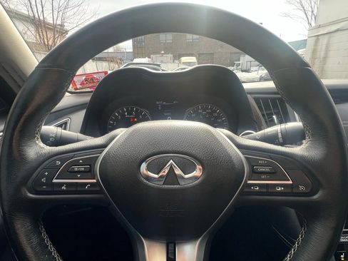 Used 2019 INFINITI Q50 Luxe w/ Essential Package (3.0T Luxe) image 13