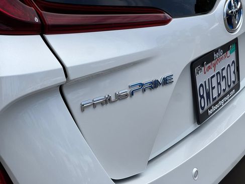Used 2021 Toyota Prius Prime Limited FWD image 24
