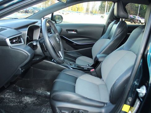 Used 2019 Toyota Corolla XSE image 11