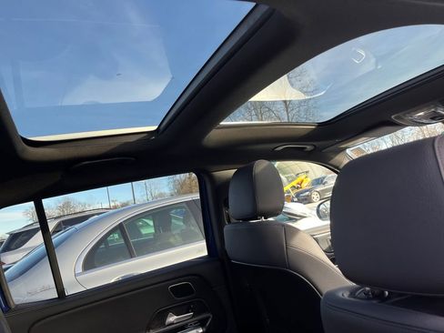 Certified 2025 Mercedes-Benz GLB 250 4MATIC image 19