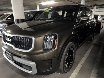 Used 2023 Kia Telluride EX w/ EX Captain's Chair Package