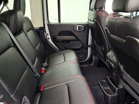 Used 2024 Jeep Wrangler Unlimited Rubicon w/ Convenience Group image 23