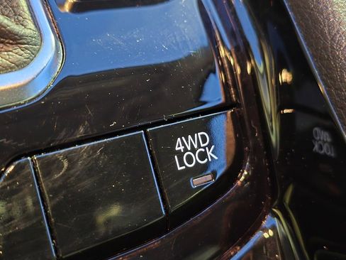 Used 2022 Jeep Compass Limited image 4