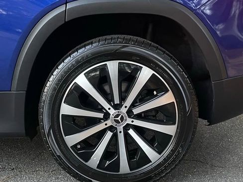 Used 2021 Mercedes-Benz GLB 250 GLB 250 w/ Premium Package image 7