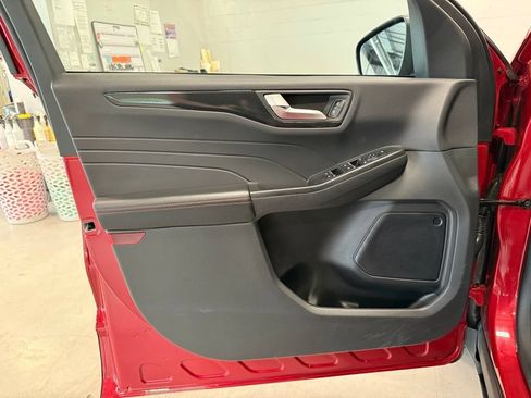 Used 2025 Ford Escape ST-Line w/ Tech Pack #1 AWD/4WD image 26