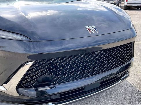 Used 2025 Buick Envision Sport Touring image 33