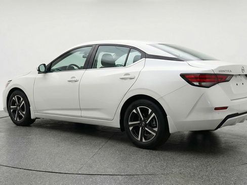 Used 2025 Nissan Sentra SV image 6