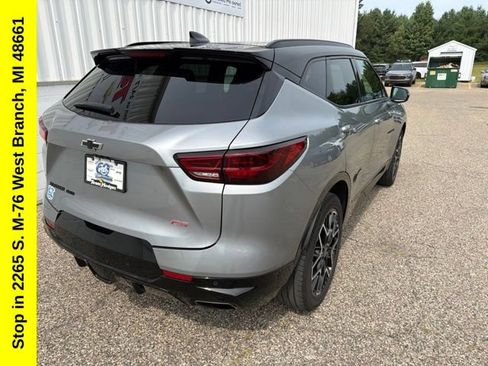 Used 2024 Chevrolet Blazer RS w/ Driver Confidence II Package AWD/4WD image 9
