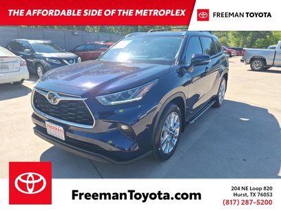 Used 2023 Toyota Highlander Limited