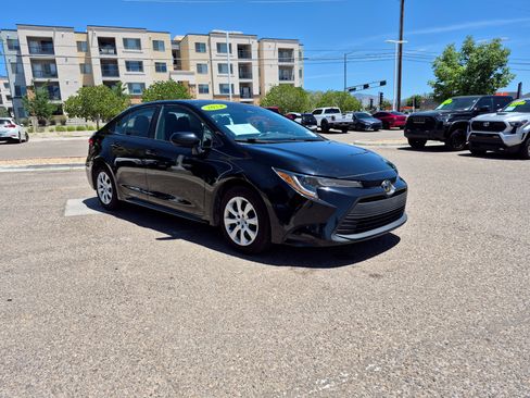 Used 2024 Toyota Corolla LE FWD image 7