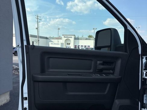 New 2026 RAM 3500 Tradesman w/ Chrome Appearance Group image 15