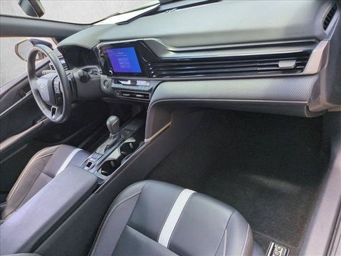Used 2025 Toyota Camry SE w/ Convenience Package FWD image 21