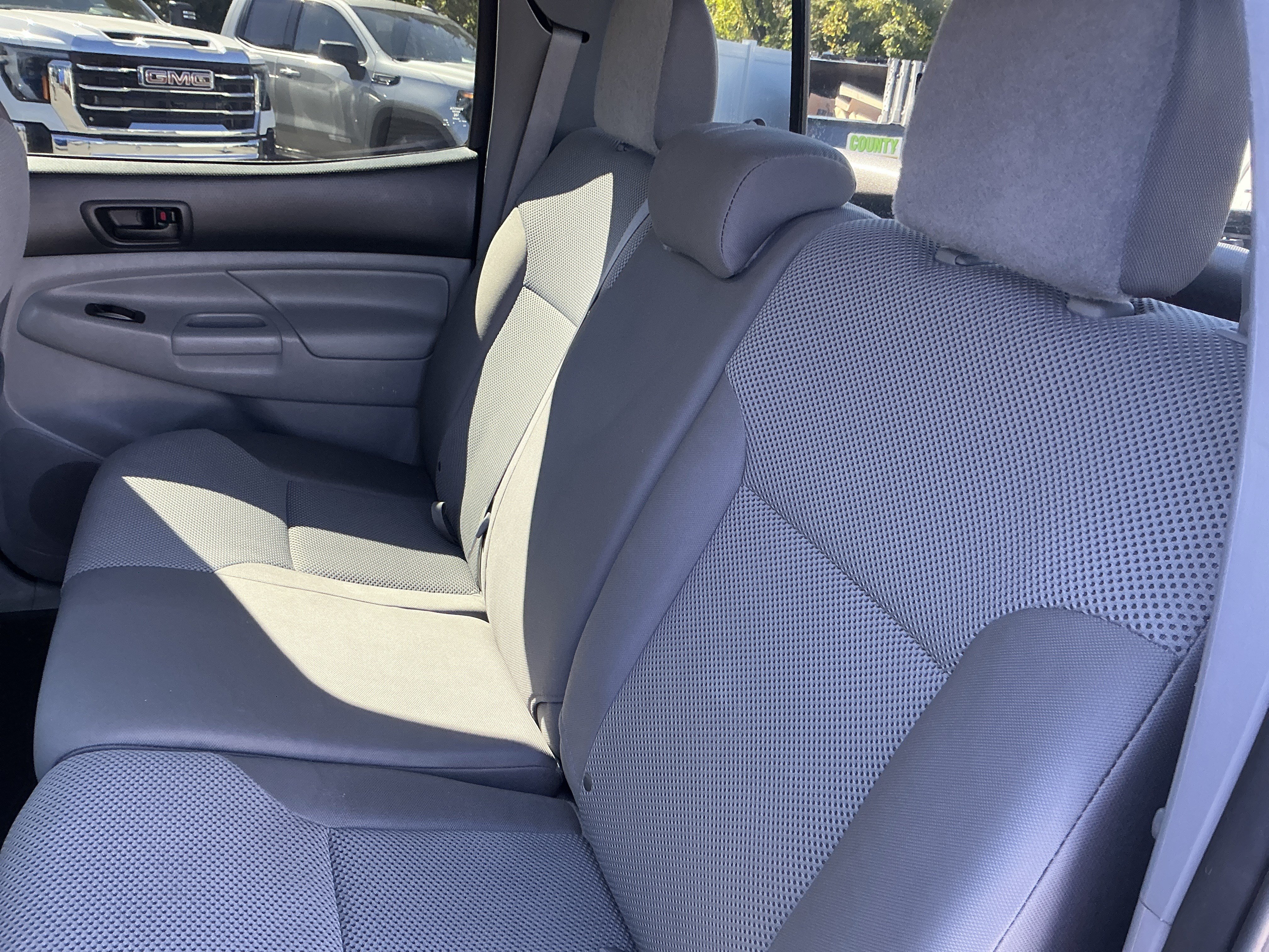 Used 2015 Toyota Tacoma 4x4 Double Cab image 10