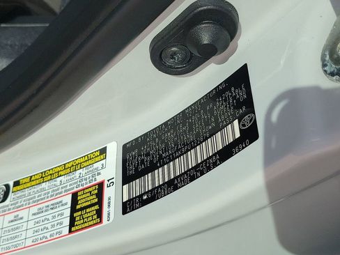 Used 2023 Toyota Camry LE image 29