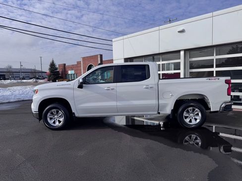 Used 2026 Chevrolet Silverado 1500 LT image 2