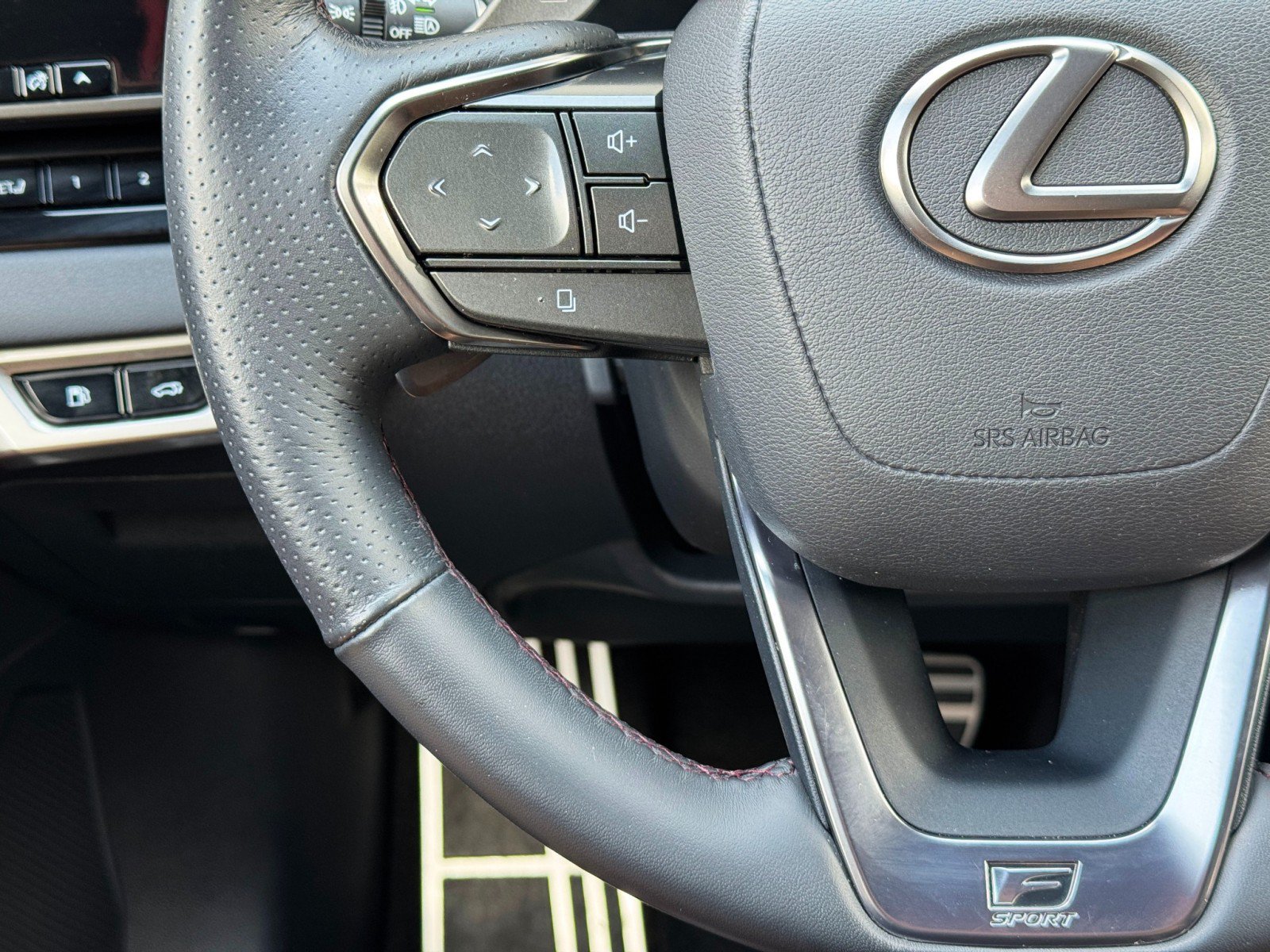 Used 2023 Lexus RX 500h F Sport AWD/4WD image 22