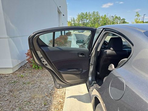 Used 2013 Acura ILX FWD image 23