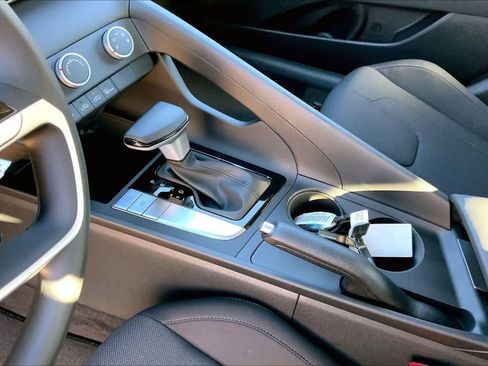 New 2026 Hyundai Elantra SE image 8