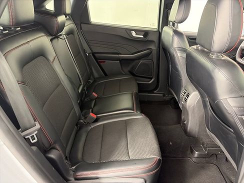 Used 2025 Ford Escape ST-Line Select AWD/4WD image 29